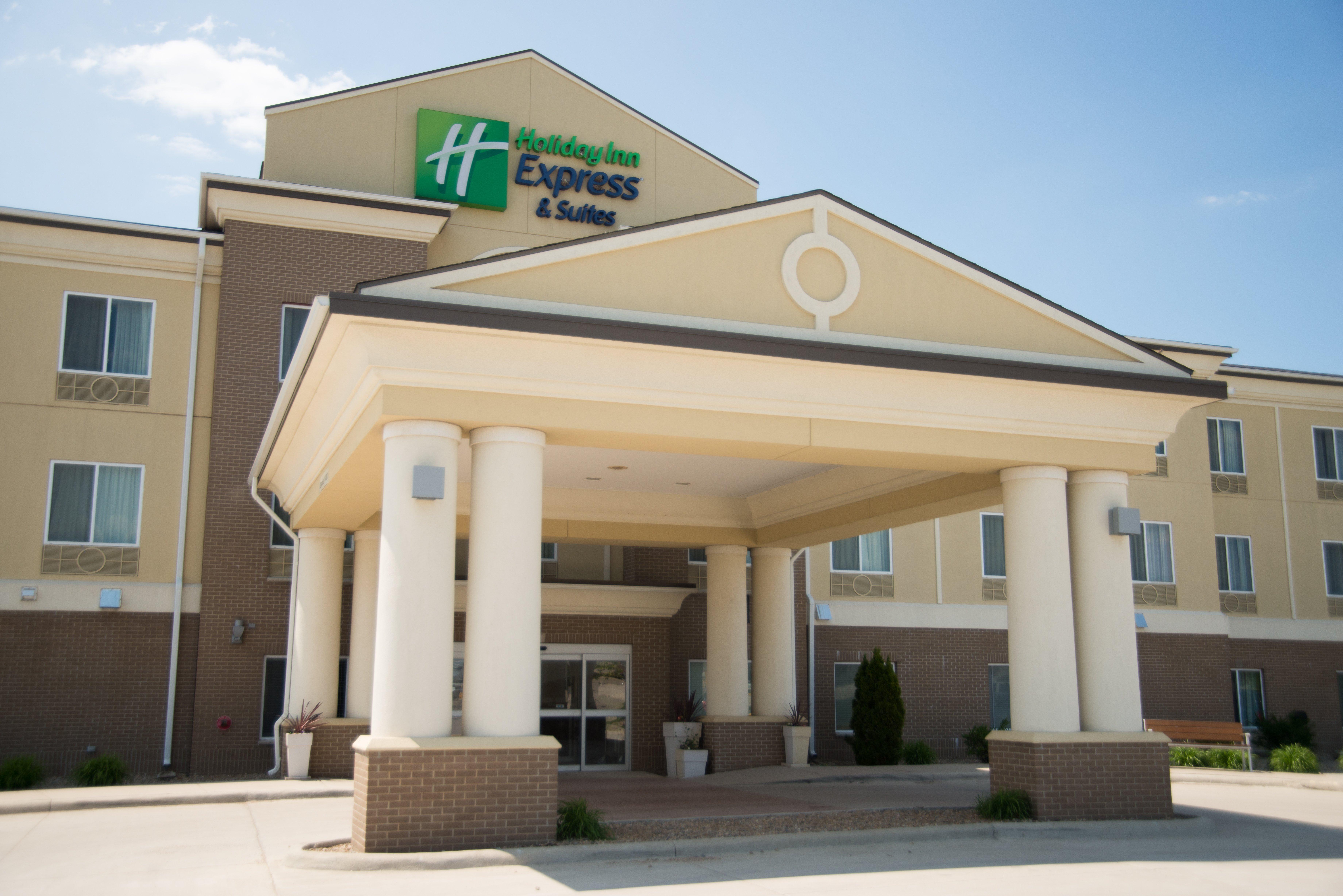 Holiday Inn Express & Suites Northwood By Ihg Silver Lake Extérieur photo