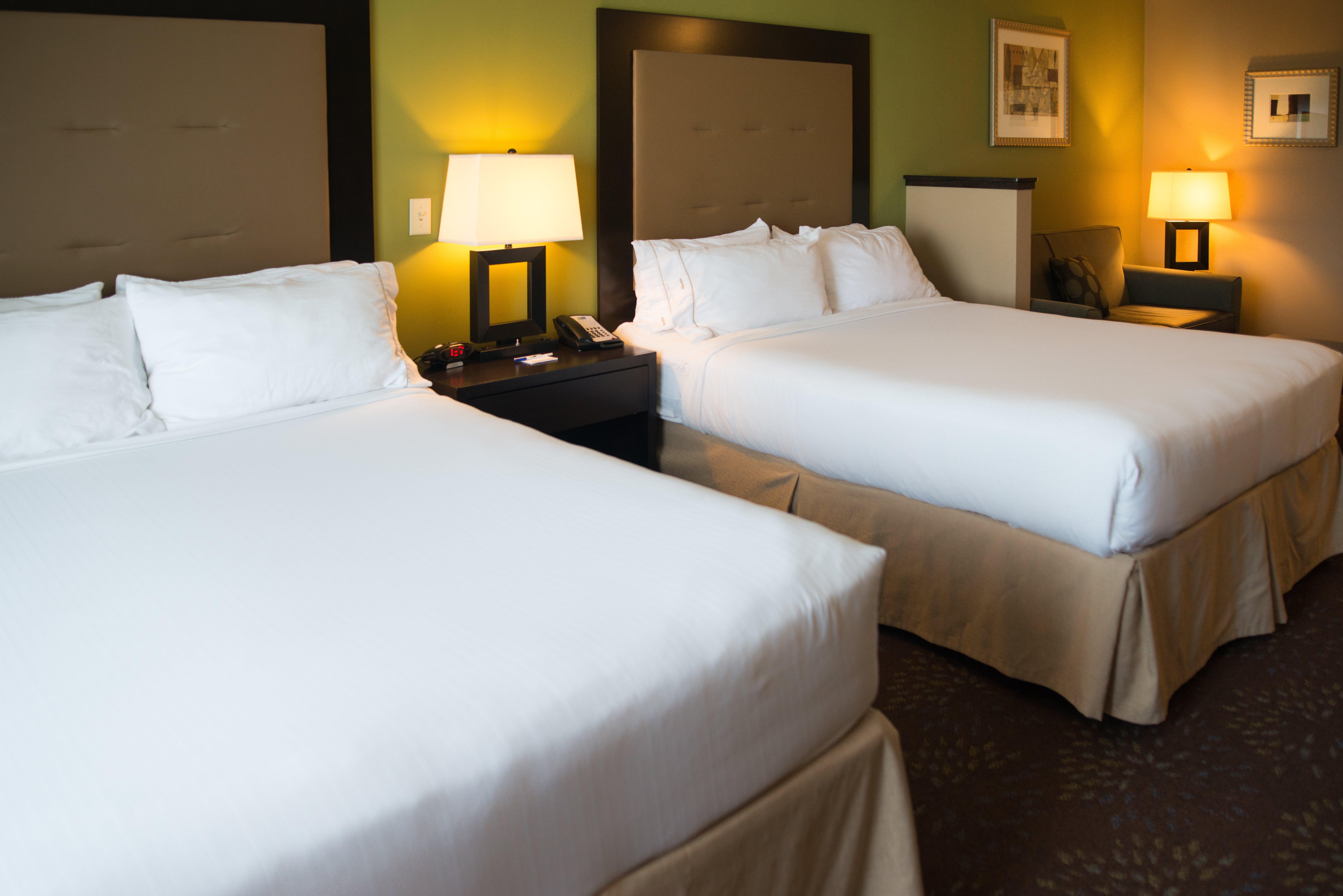 Holiday Inn Express & Suites Northwood By Ihg Silver Lake Extérieur photo