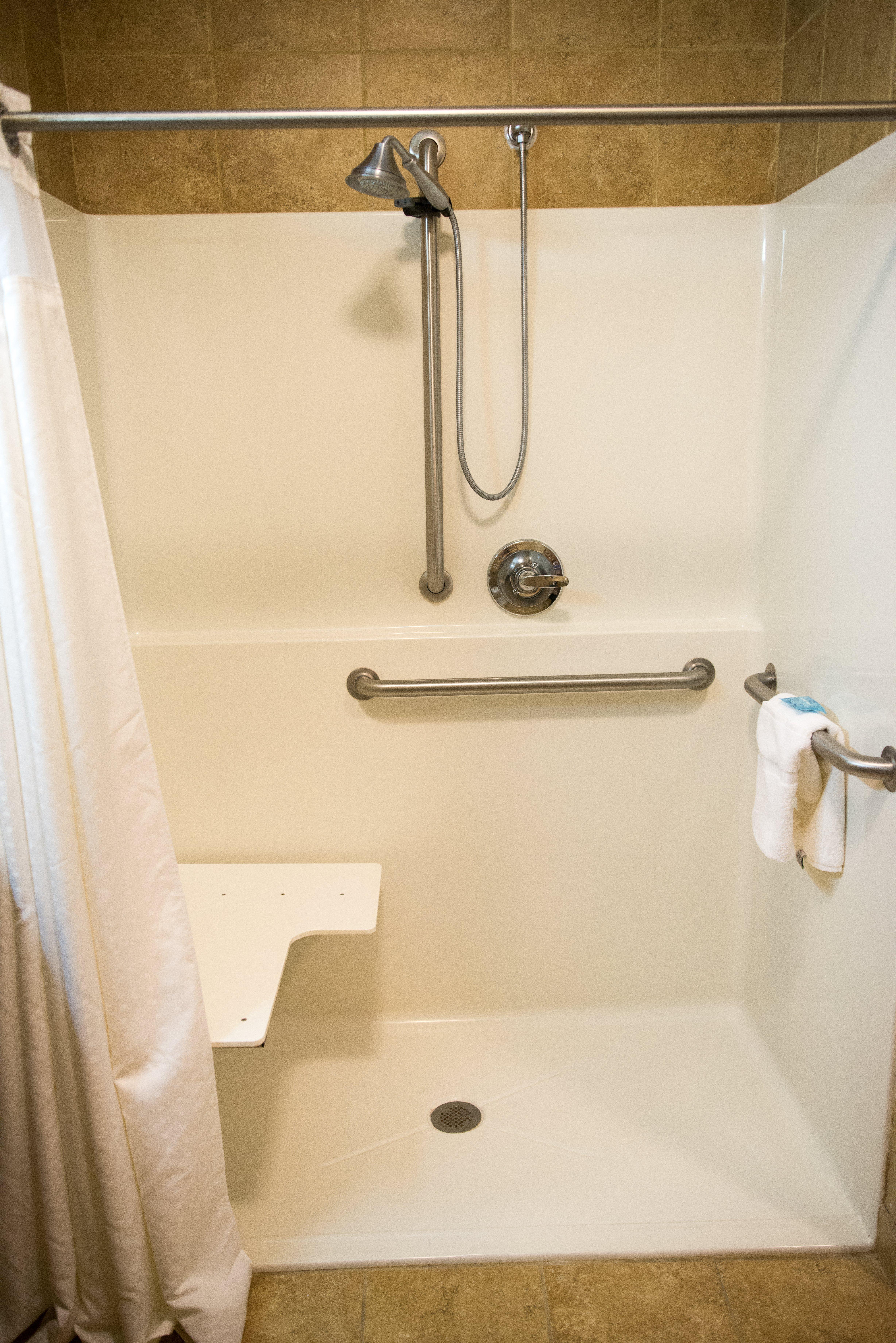 Holiday Inn Express & Suites Northwood By Ihg Silver Lake Extérieur photo