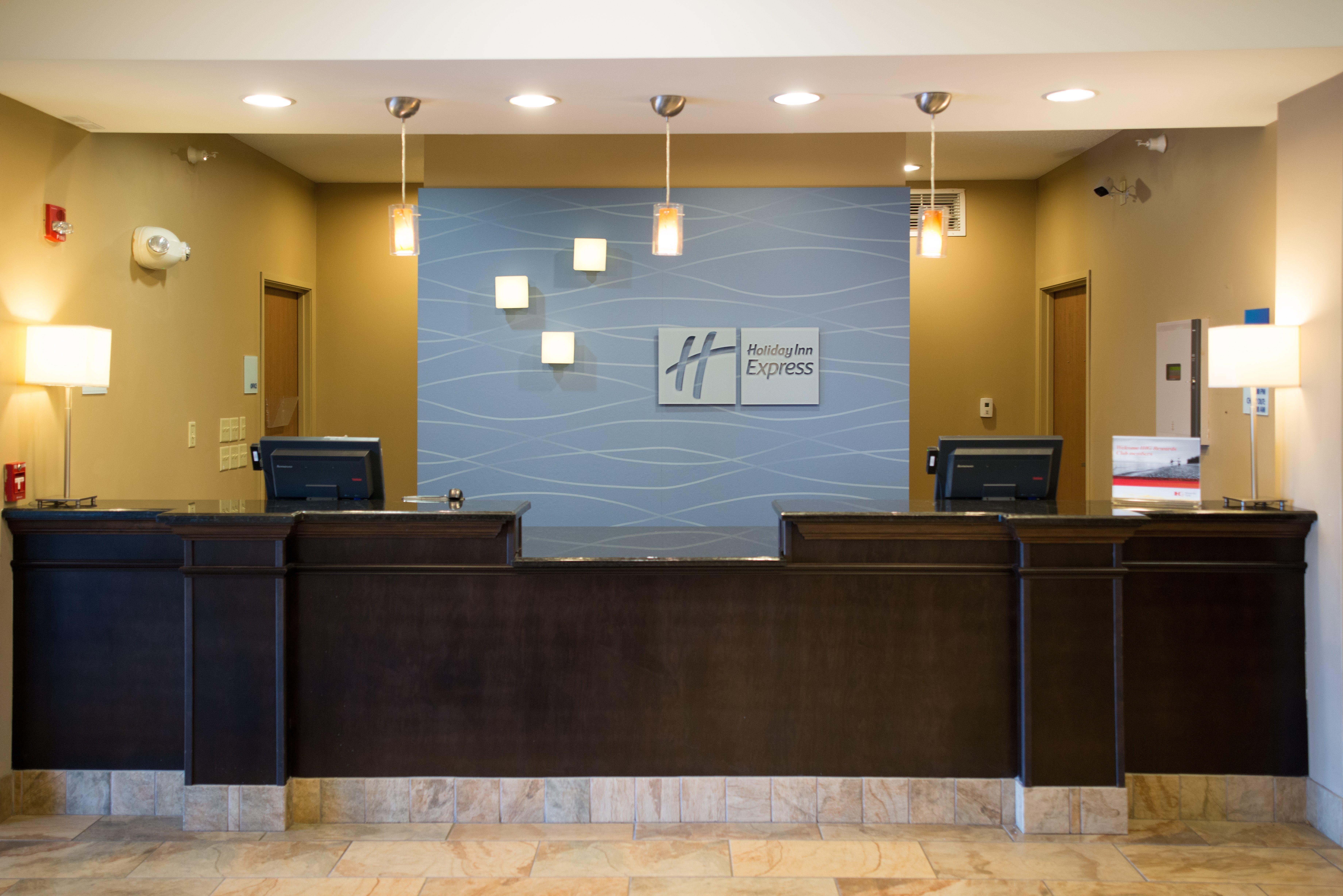 Holiday Inn Express & Suites Northwood By Ihg Silver Lake Extérieur photo