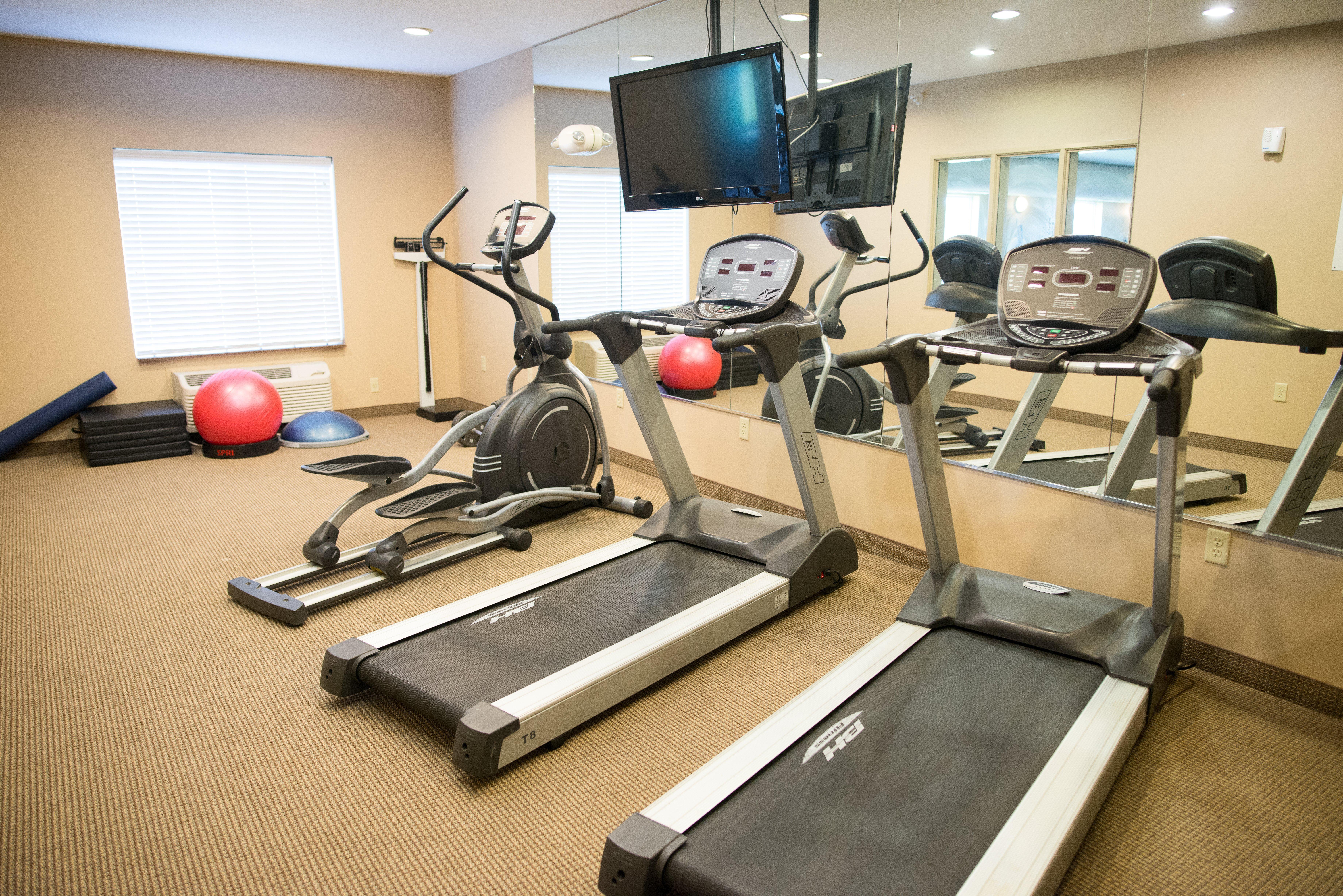 Holiday Inn Express & Suites Northwood By Ihg Silver Lake Extérieur photo