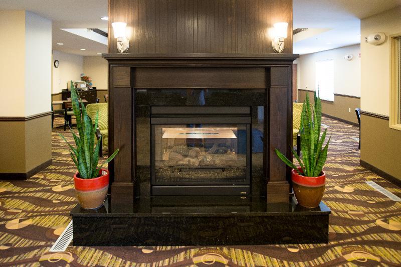 Holiday Inn Express & Suites Northwood By Ihg Silver Lake Extérieur photo